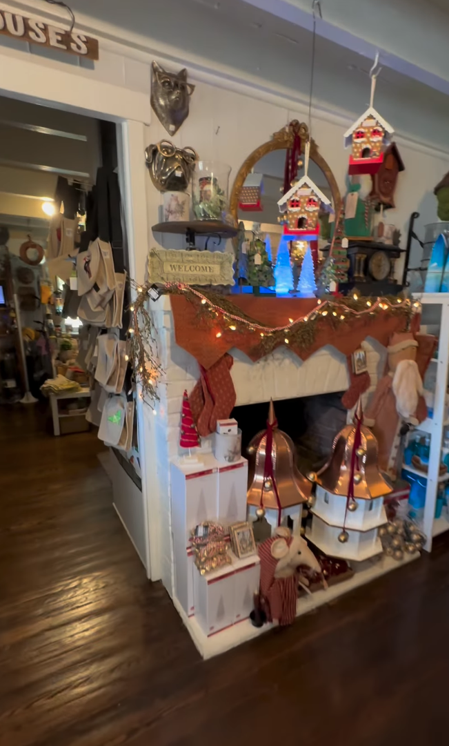 Holiday Mantles